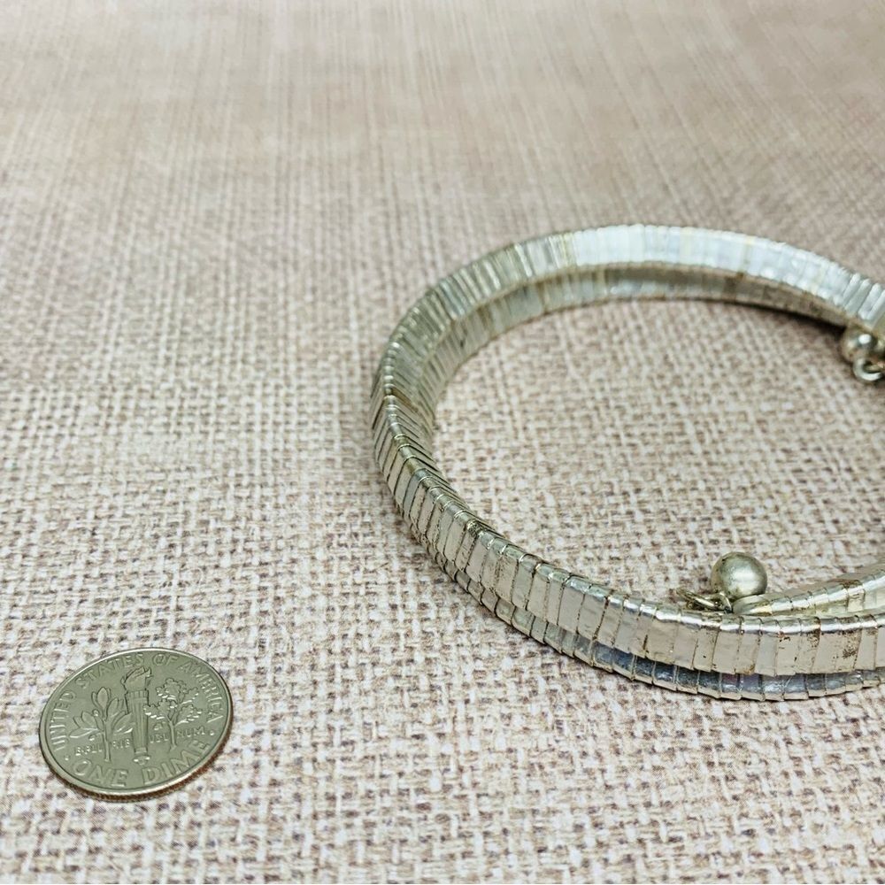 Silver Triangular Tube Memory Wire Bracelet - Picture 2 of 2